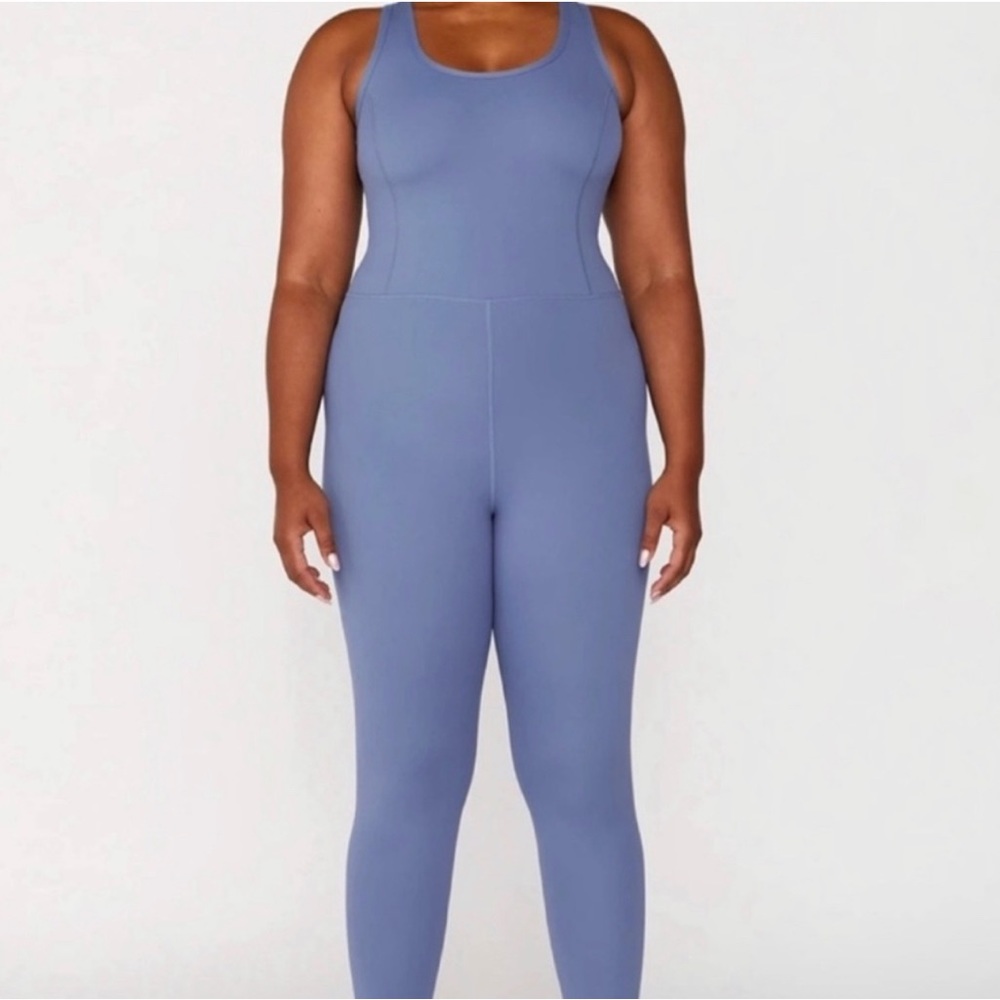 NWOT SET ACTIVE SPORTBODY BODY SUIT